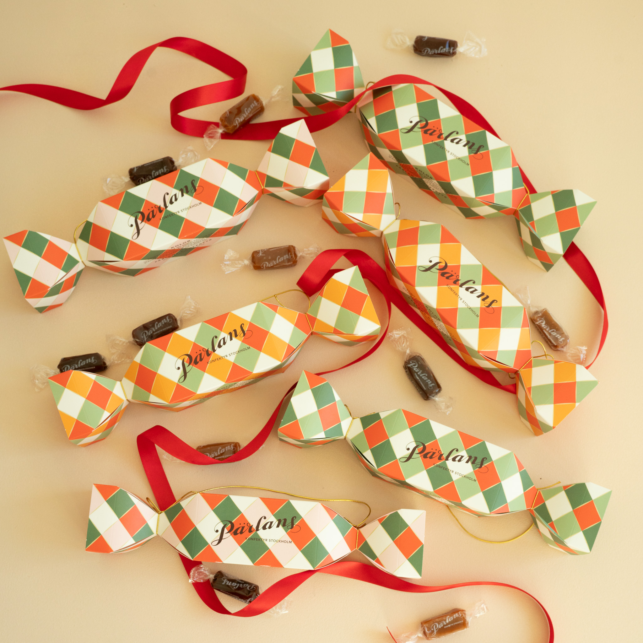 caramel CHRISTMAS CRACKER 8 pieces