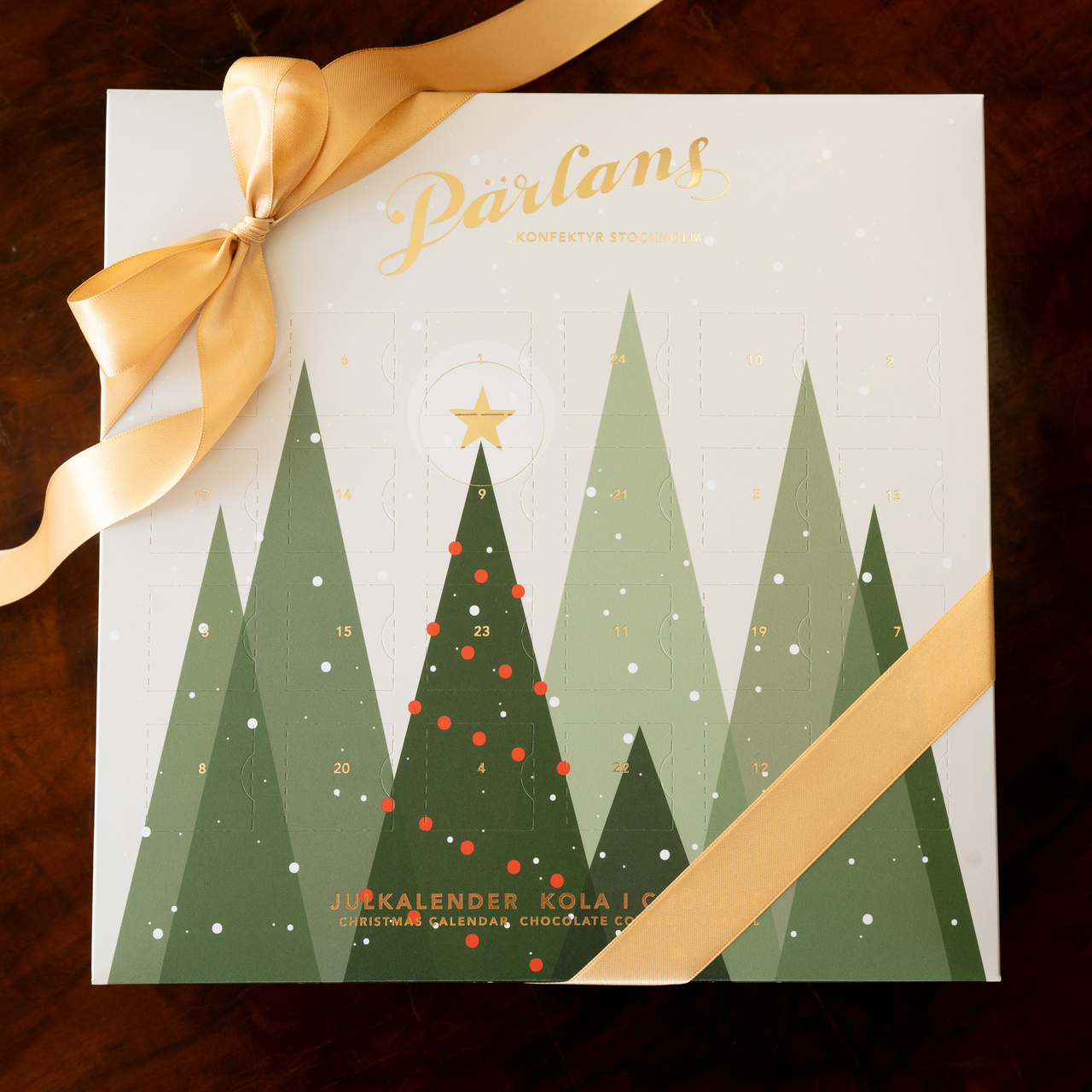 Katta büstü bilan etuk uni eshak ichiga oladi