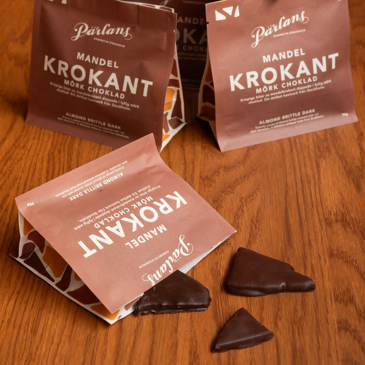 Brittle bag ALMOND dark chocolate 70g