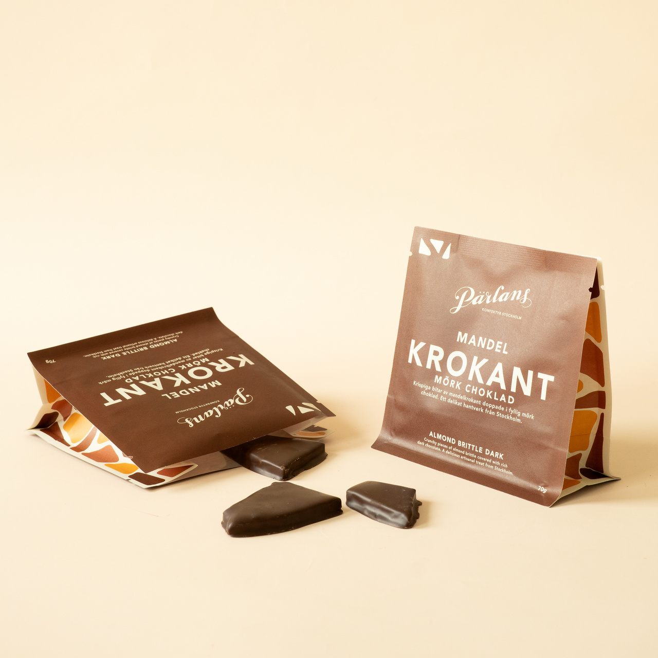 Brittle bag ALMOND dark chocolate 70g