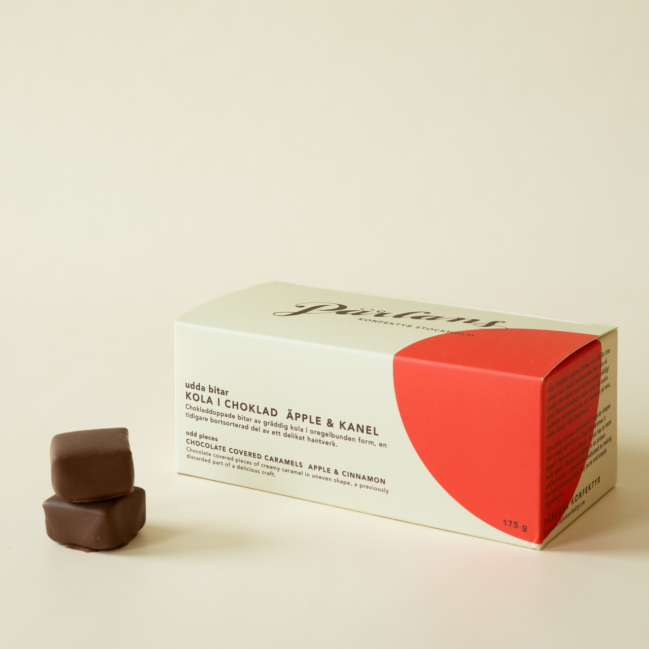 kola i choklad UDDA BITAR ÄPPLE & KANEL 175g